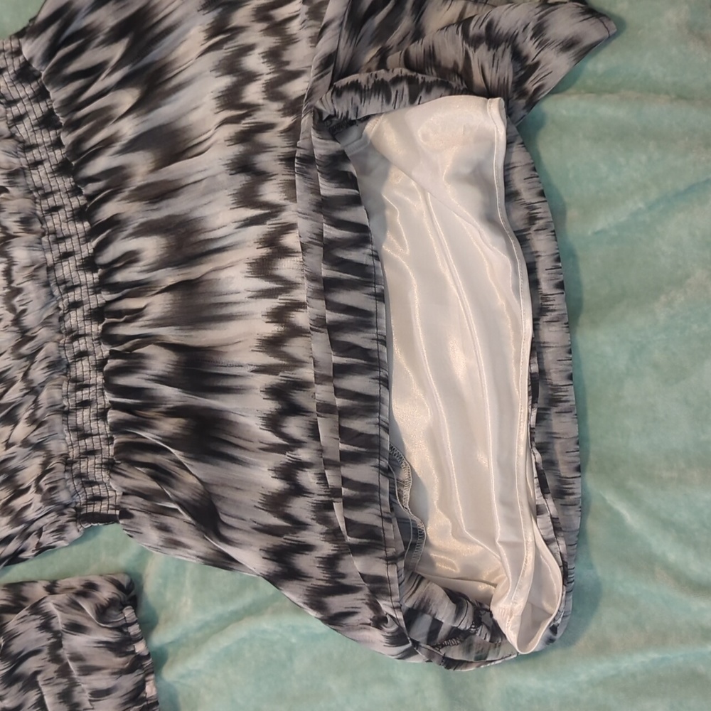 Romper - Picture 3 of 6